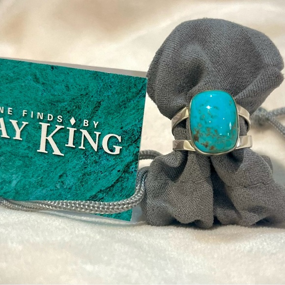 Turquoise Stone Silver Ring - Picture 2 of 11